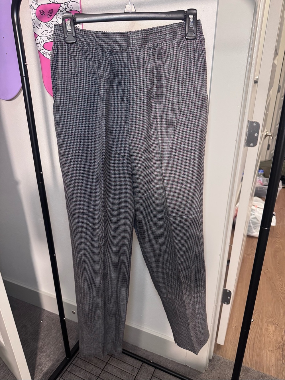 (129) Women’s BRIGGS pants size 12